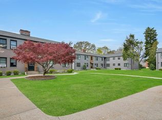 14 Tappan Landing Rd APT 52D, Tarrytown, NY 10591