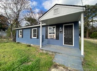 117 S 4th St #A, Spring Lake, NC 28390
