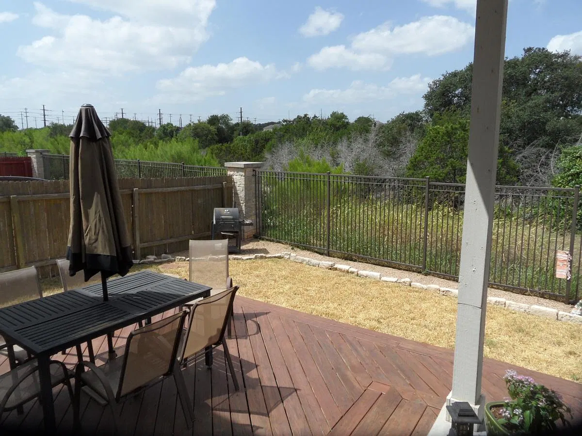 3 bed, 2035 sqft, $2,295 — Photo 4