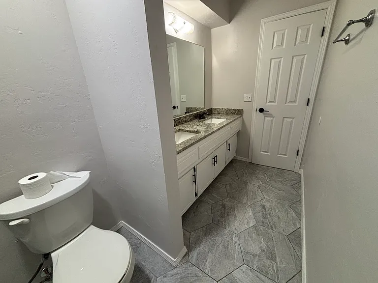 1716 N Fordson Ave — Photo 19
