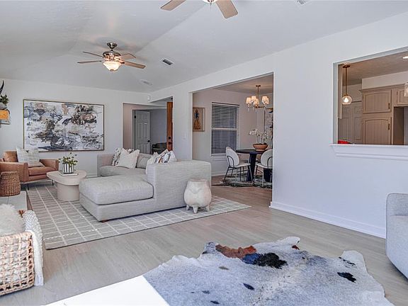 5th image of 6612 NW 124th St