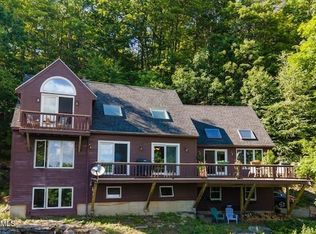 7 Noppet Rd, Lanesborough, MA 01237