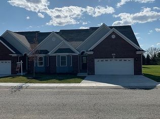 403 Devonshire Dr, Lapeer, MI