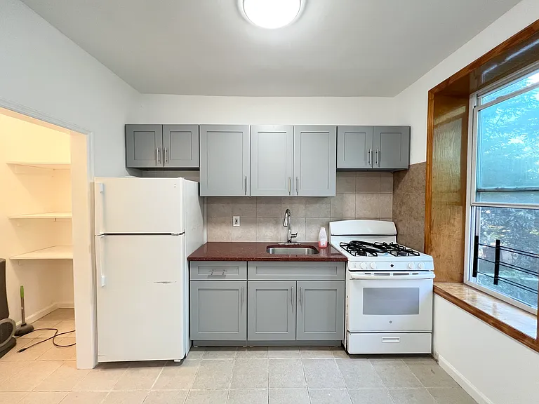 106-15G Guy R Brewer Blvd #2 — Photo 3
