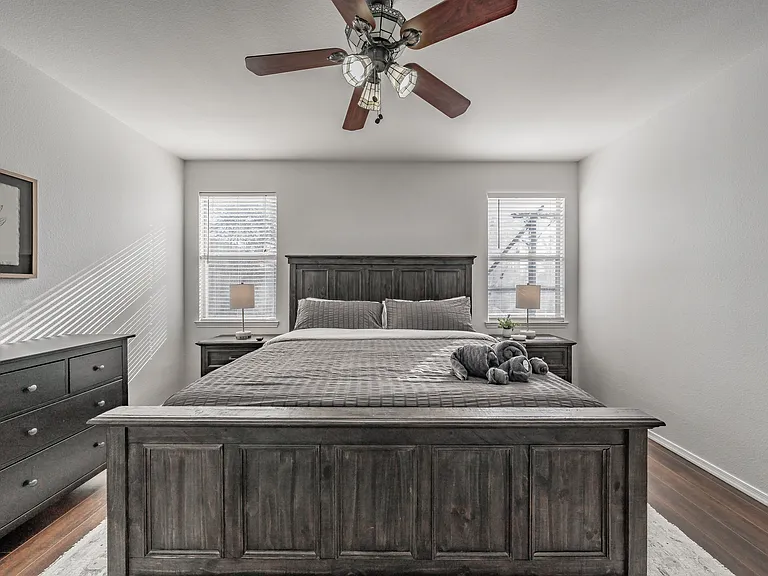 2304 Hickory Ct — Photo 48