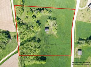 52601 Monroe Ln, Wauzeka, WI 53826