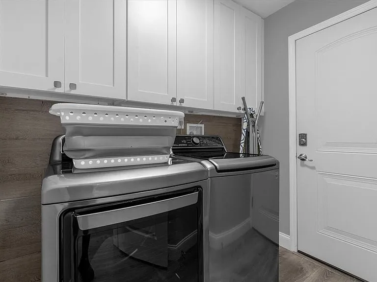 2820 Smithfield Dr — Photo 15