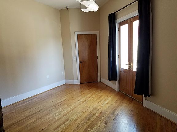 5th image of 1417 Market St APT 22