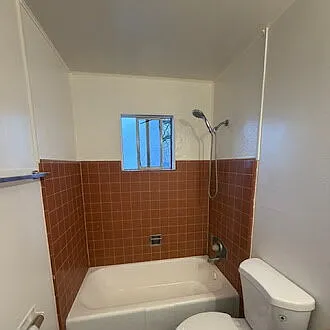 423 W 21st St #10 — Photo 8