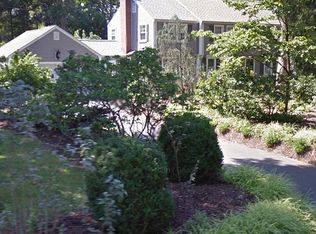 17 August Rd, Simsbury, CT 06070