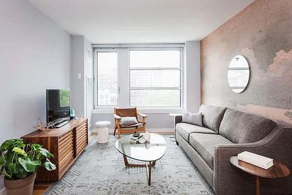 Rented by Loom Group | media 21