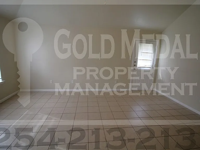 601 N Gilmer St — Photo 2