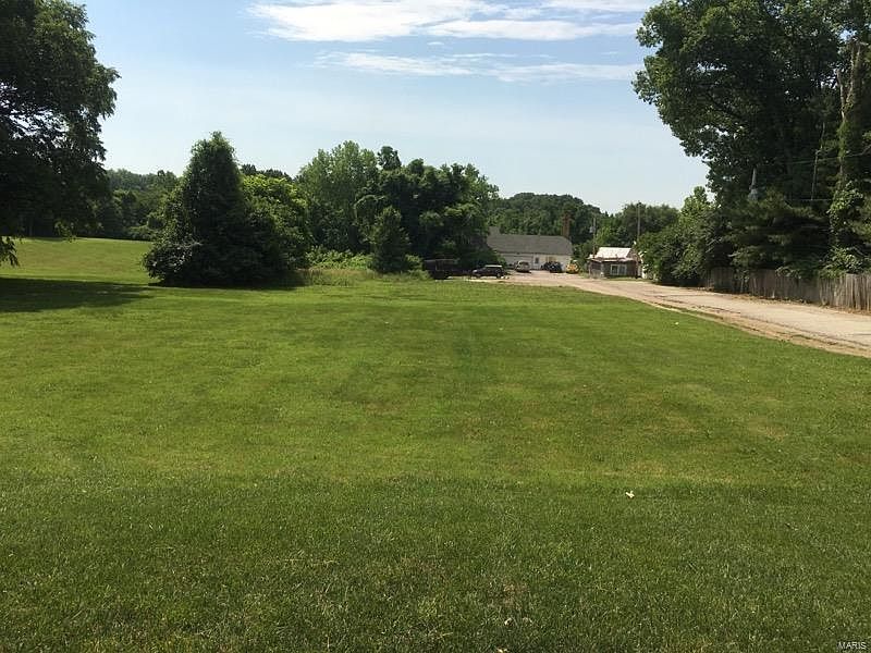 1st image of 3416 Fee Fee Rd