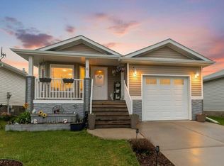 6 E Baywood Pl, Sylvan Lake, AB T4S0A7