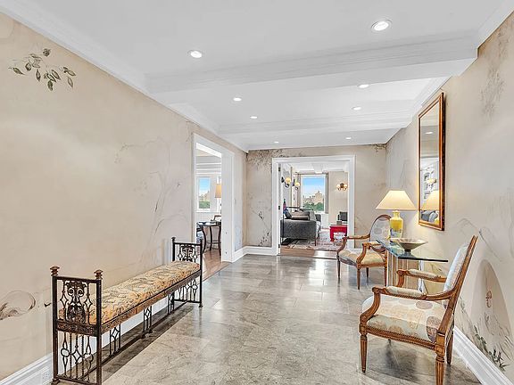 5th image of 21 E 90th St #14AB