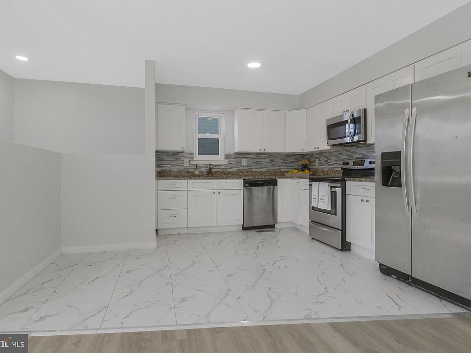 1st image of 5004 Roanoke Pl