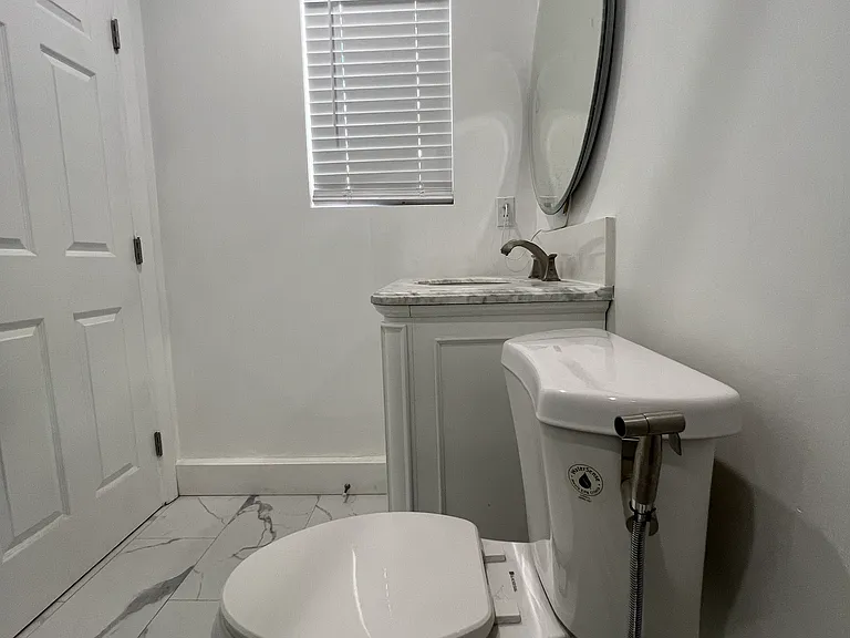 527 N Soldano Ave #527 — Photo 22