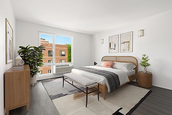 2nd image of 3436 Kingsbridge Ave APT 3E