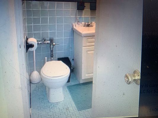 3rd image of 100 Sullivan St APT 4I