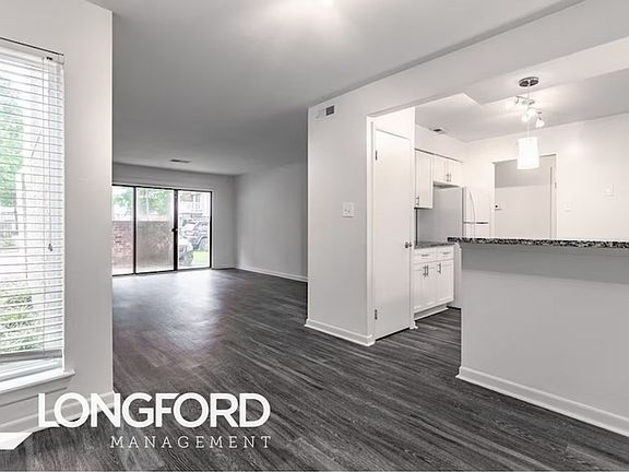 2nd image of 104 Landmark Ct #110G