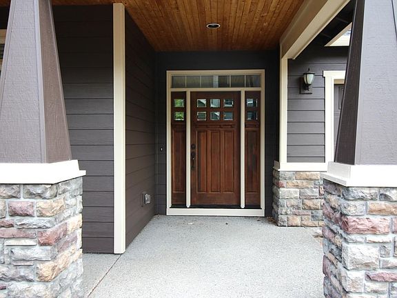3rd image of 6615 NE Karlson Ct