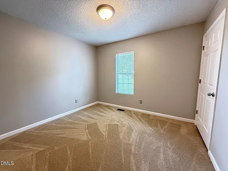 610 E Jones Ave — Photo 14