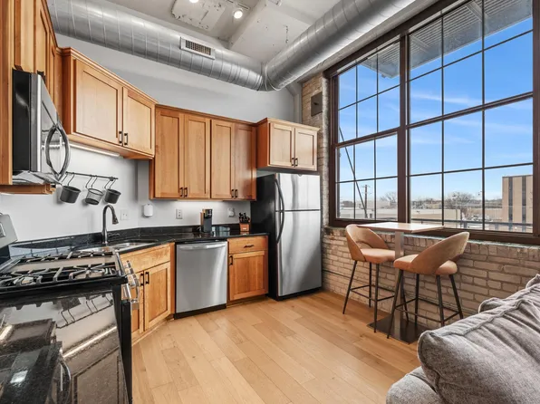 1901 E Hennepin Ave Unit 306, Minneapolis, MN 55413