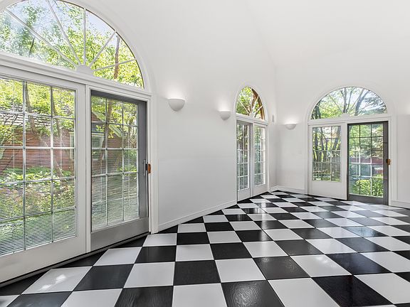 2nd image of 22 Regent Wood Rd