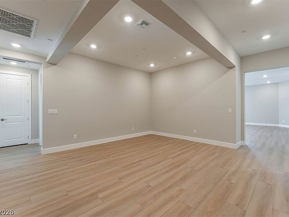 5th image of 9128 Las Manaitas Ave Unit 301