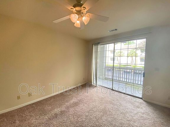 3rd image of 1600 Long Grove Dr Unit 713