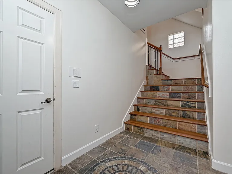 5410 Rose St — Photo 5