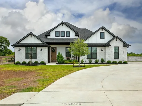 9031 Scarborough Dr, Iola, TX 77861