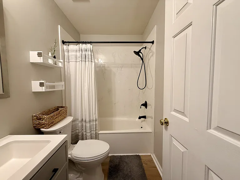 1104 Harvester Cir #1 — Photo 10