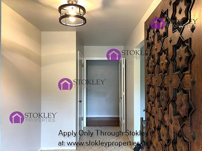 4 bed, 2.5 bath, 2452 sqft, $6,795 — Photo 2