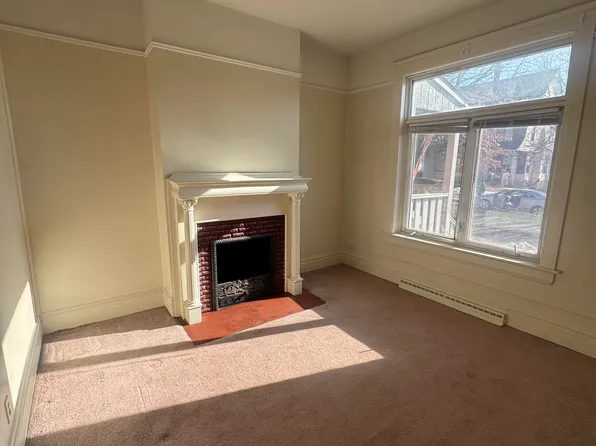 1507 E 2nd St #1, Duluth, MN 55812