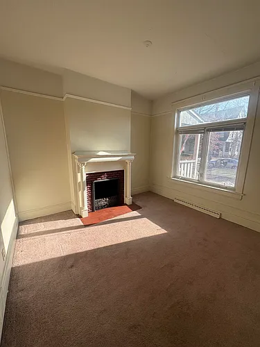 1507 E 2nd St #1 Photo 1