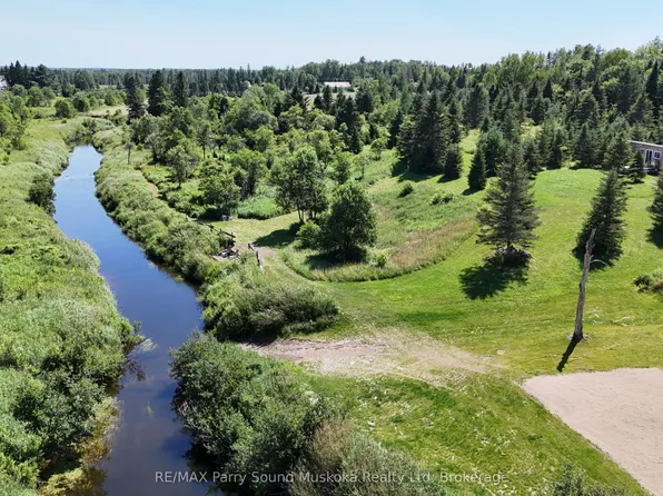 107 Miller Rd, Magnetawan, ON P0A 1Z0