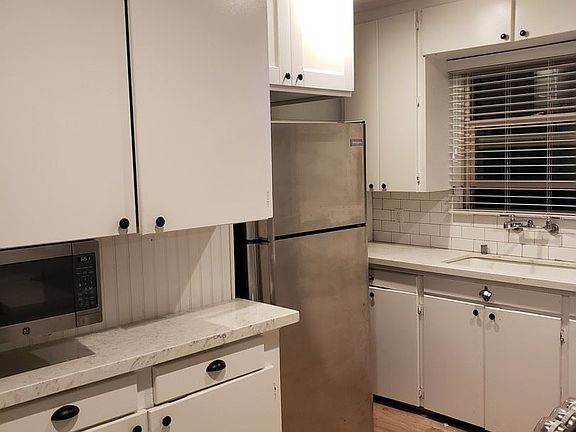 5th image of 2315 Lincoln Ave