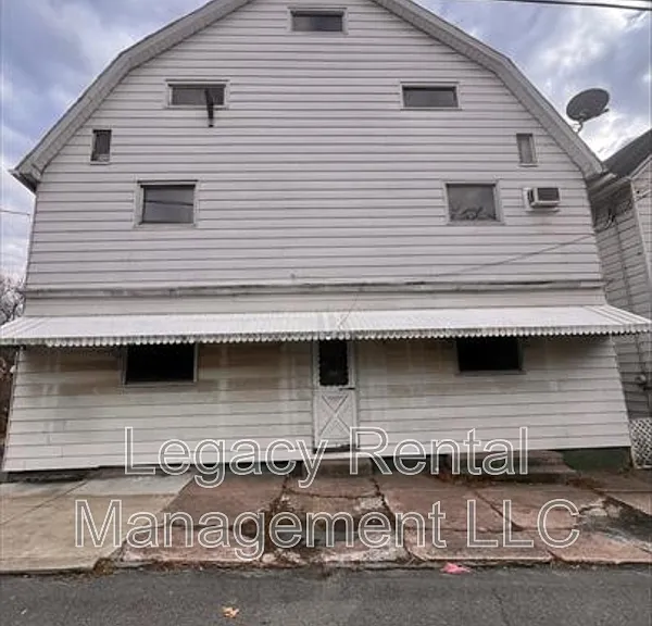 166 S Main St #1 — Photo 1
