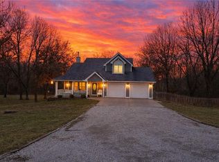 18208 Crestview Dr, Holt, MO 64048