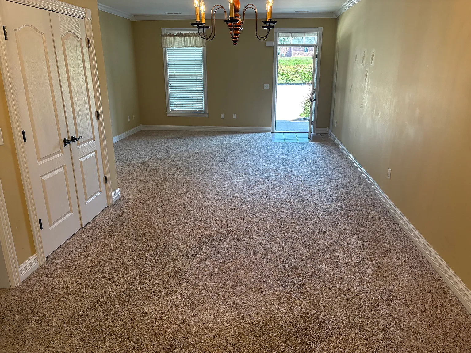 2 bed, 1120 sqft, $2,000 — Photo 4