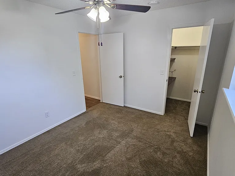 713 S Biscay Ln — Photo 12