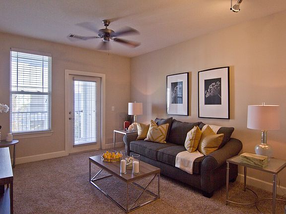 3rd image of 2200 Parklake Dr NE APT 1207