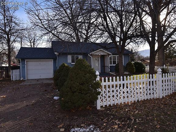 2nd image of 218 E Douglas Ave