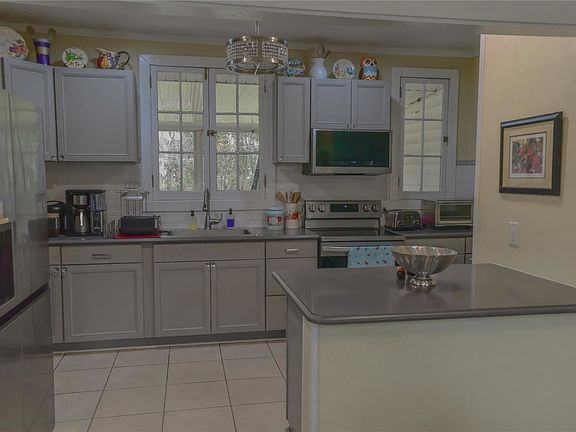 2nd image of 4311 SE 18th Ave