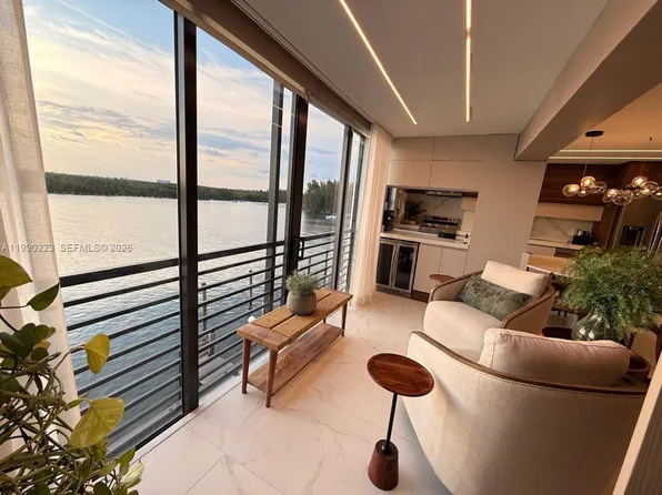 3200 N Ocean Dr APT 303, Hollywood, FL 33019