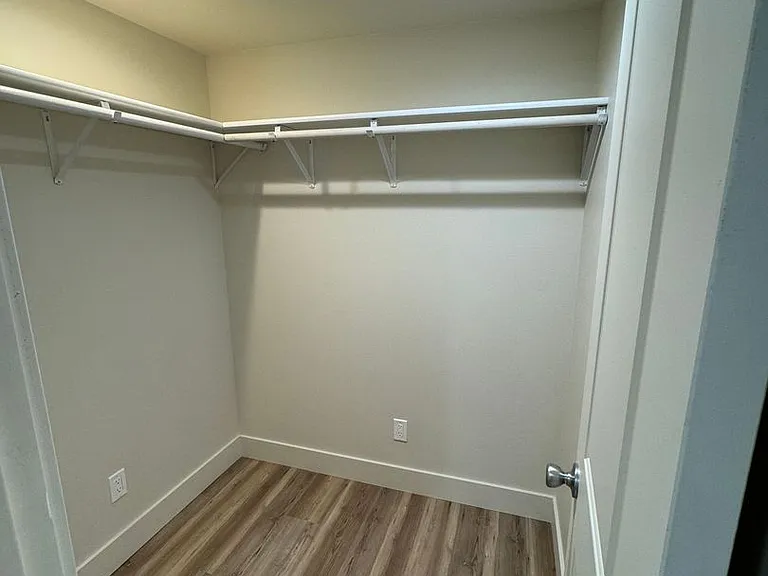 410 Kittitas St — Photo 8