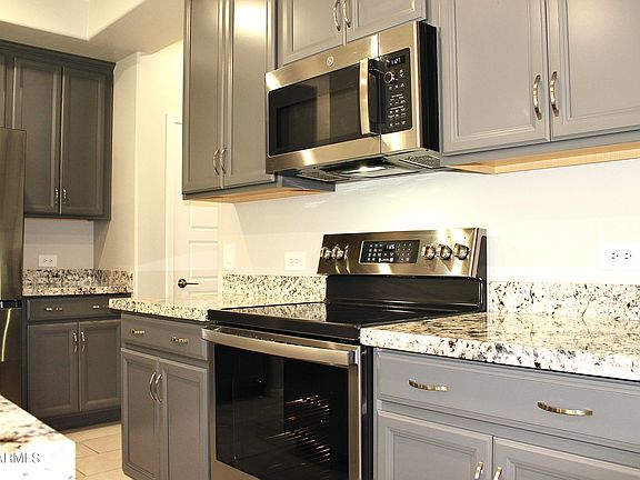 4th image of 2625 S PEPPERTREE Drive #104