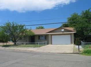 3086 South St, Redding, CA 96001