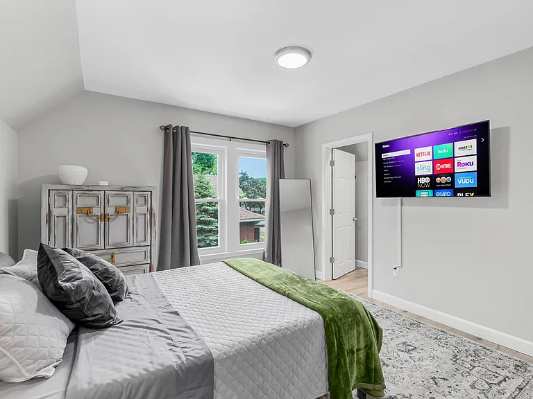 278 Euclid St #3 — Photo 6